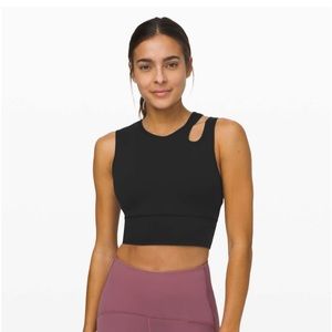 Black lululemon mastered motion cropped tank
